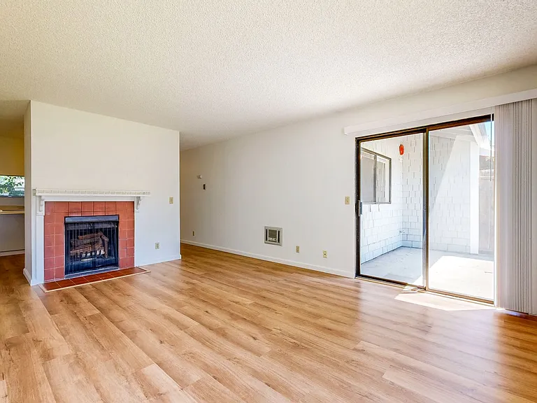 1565-1583 Neotomas Ave — Photo 14