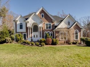 7 Freedom Trl, Medway, MA 02053