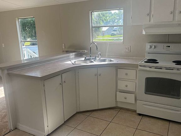 3rd image of 492 NE Colvin Ave