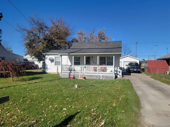 1167 Allen St, Burton, MI 48529