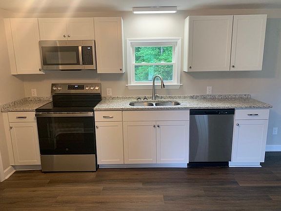 3rd image of 1068 Asbury Rd