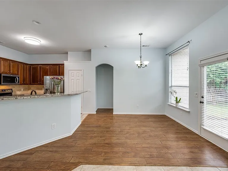 1617 Redwood Dr — Photo 11