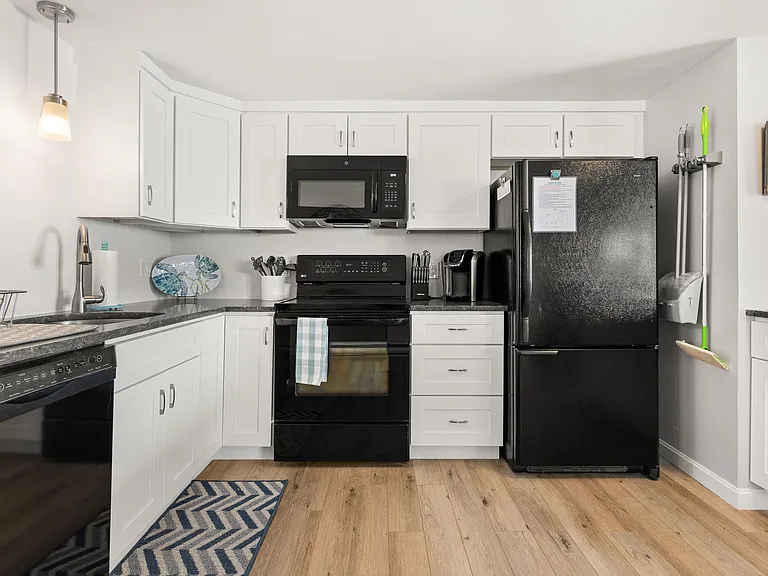 57 Atlantic Ave #C — Photo 4