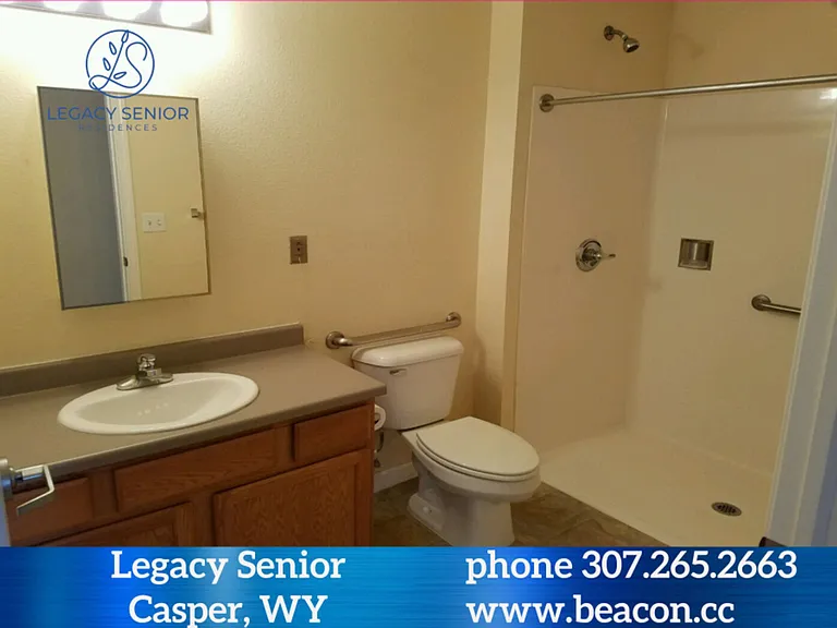 1005 N Elma St — Photo 36