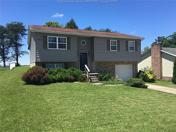 2nd image of 418 Carriage Way
