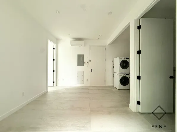 487 Maple Street image 1 of 9