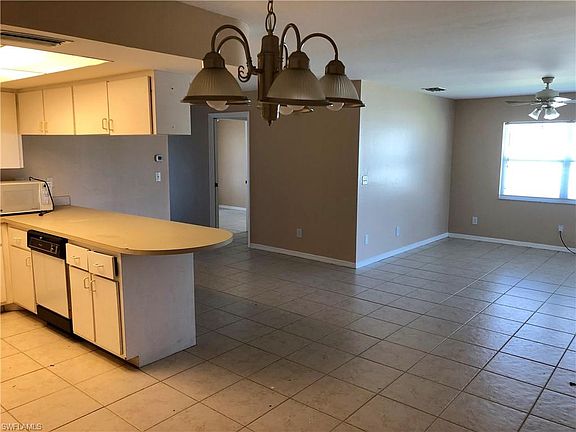 5th image of 1019 Cape Coral Pkwy W
