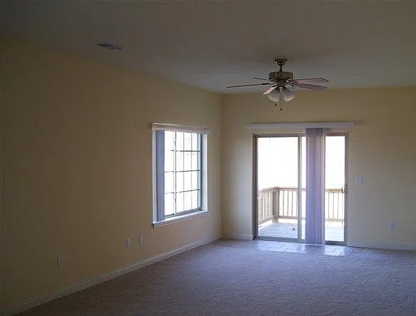 112 Lakeview Ct — Photo 4