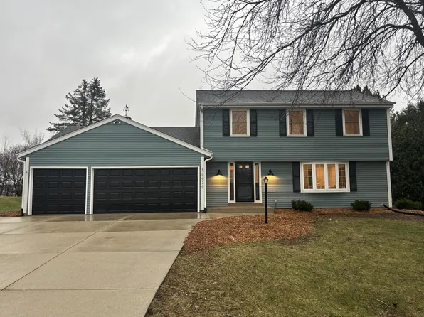 9936 North Concord DRIVE, Mequon, WI 53097