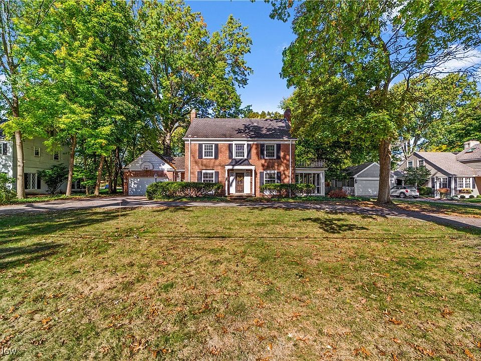 1st image of 18860 Rivercliff Dr