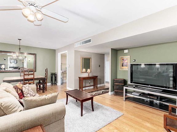 2nd image of 2323 N Central Ave Unit 202