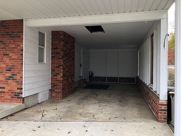 3rd image of 802 Main St
