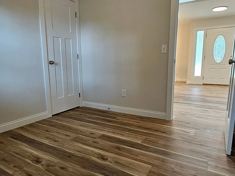 395 W Crocus Dr — Photo 6