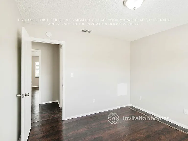 1304 Village Ct — Photo 18