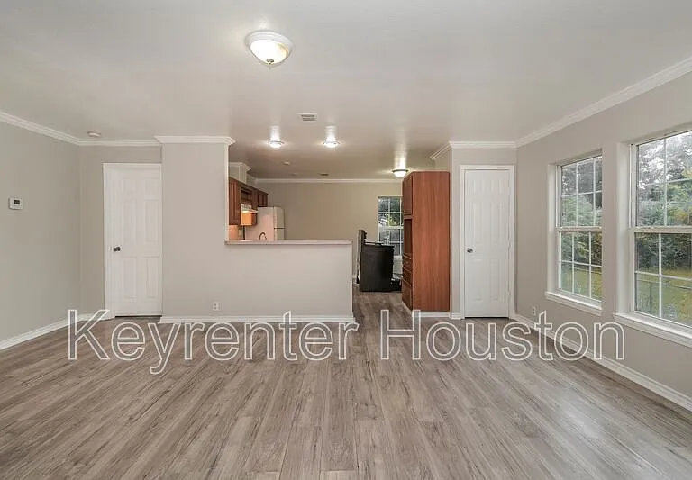 829 Marjorie St #B — Photo 4