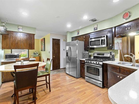 5th image of 7802 W Beechwood Ave