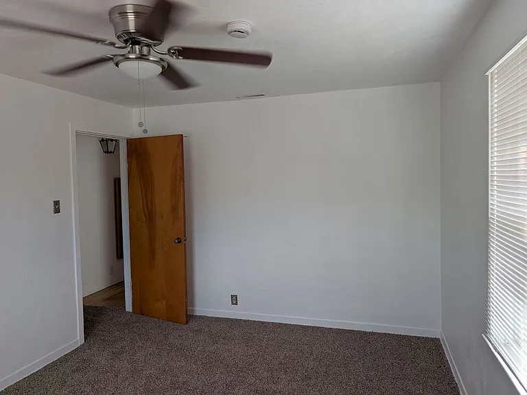7262 S Cedar Ave — Photo 18