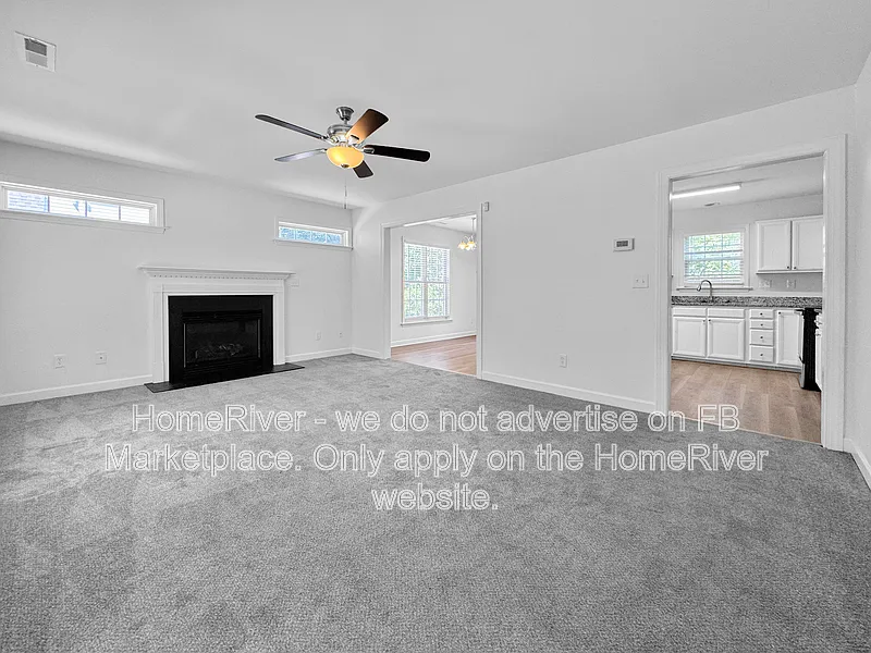 3 bed, 2.5 bath, 2616 sqft, $2,195 — Photo 3