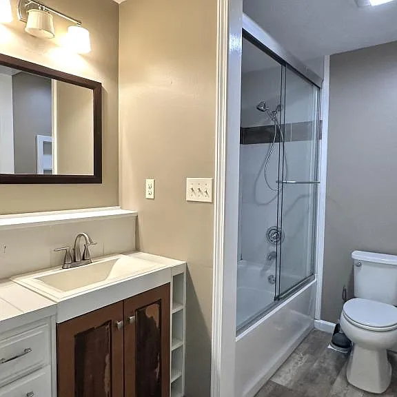 5591 Bellflower St — Photo 16