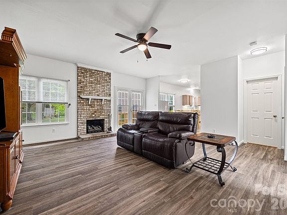 5th image of 13020 Shannon Park Ln