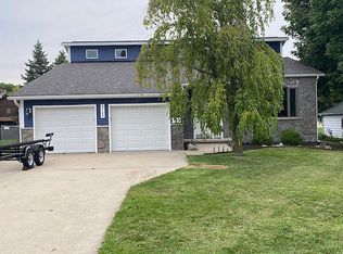 2105 Borton Ave, Essexville, MI
