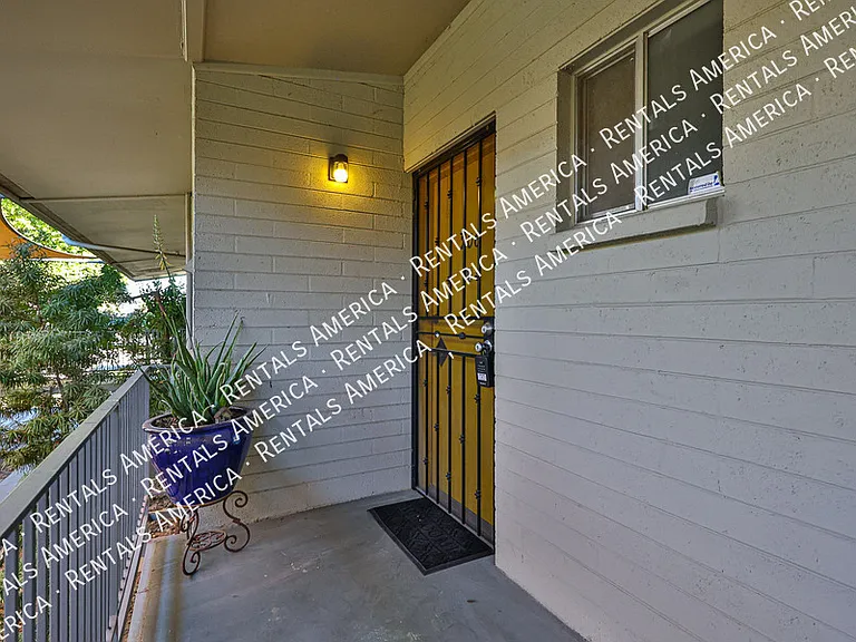 1107 W Osborn Rd #206 — Photo 18