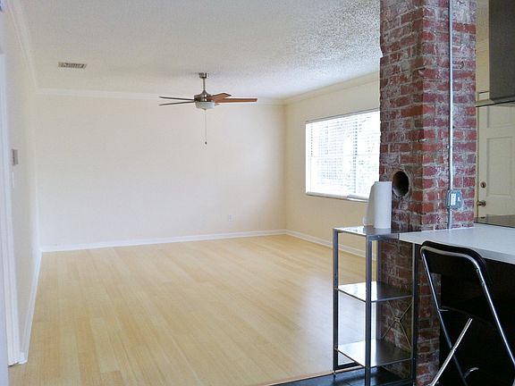 4th image of 604 E Harwood St