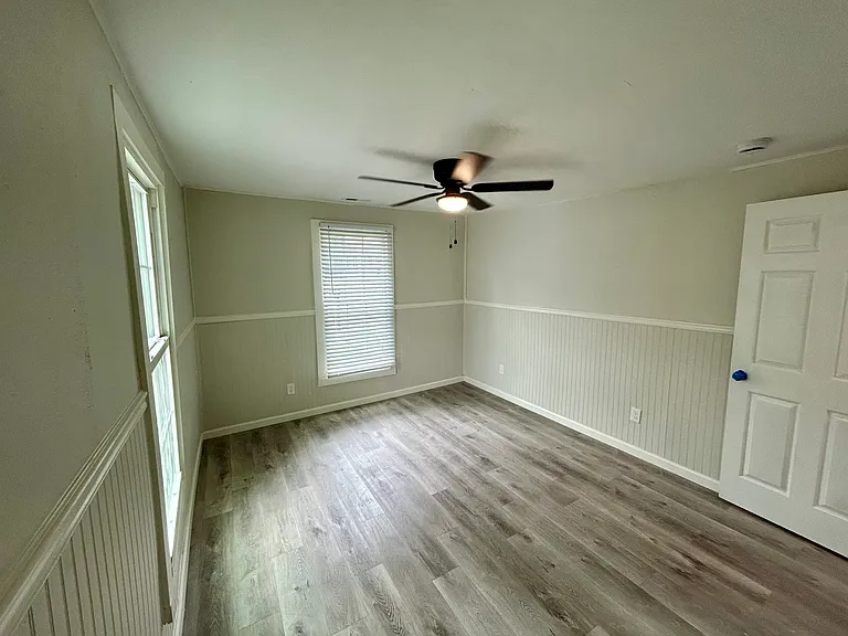 204 S Moore Rd — Photo 11
