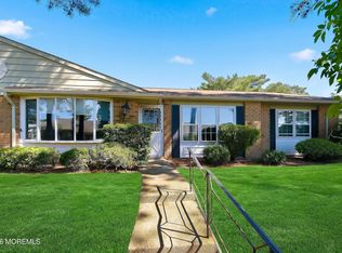 21 Cambridge Cir #B, Manchester Township, NJ 08759