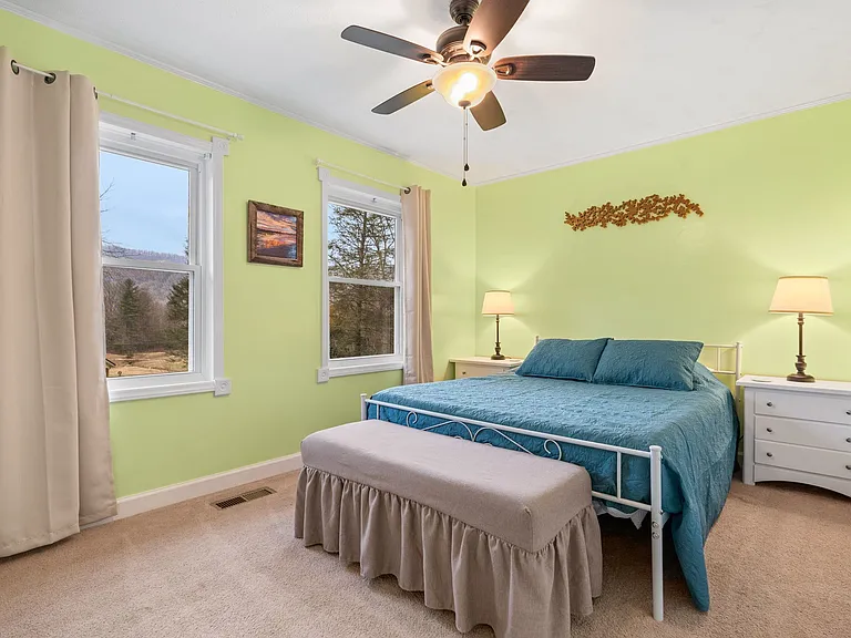 224 Rock Haven Ln — Photo 23