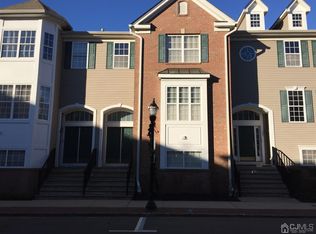 21 Roosevelt Ave, Carteret, NJ 07008
