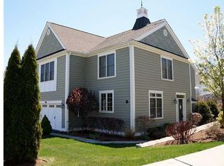 28 Still Water Cir #28, Brookfield, CT 06804