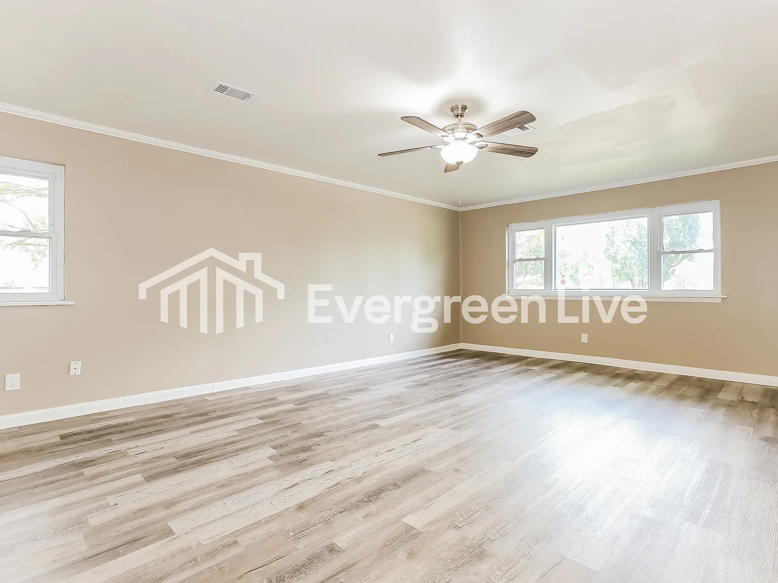 3 bed, 2.0 bath, 1228 sqft, $1,145 — Photo 2