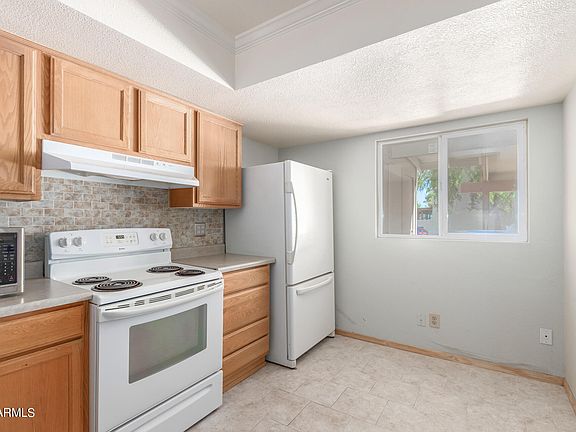 4th image of 2506 W EUGIE Avenue