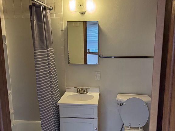 2nd image of 307 30th Street Dr SE