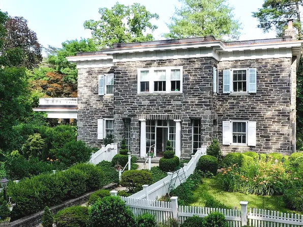 125 Bleddyn Rd, Ardmore, PA 19003