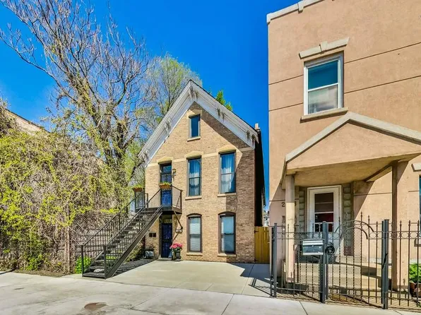 2242 W Grand Ave, Chicago, IL 60612