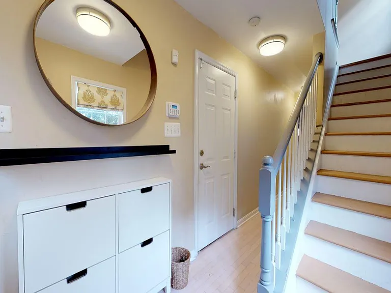 1415 N Scott St #1 — Photo 4