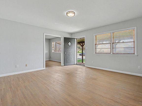 4th image of 506 N Renfro St