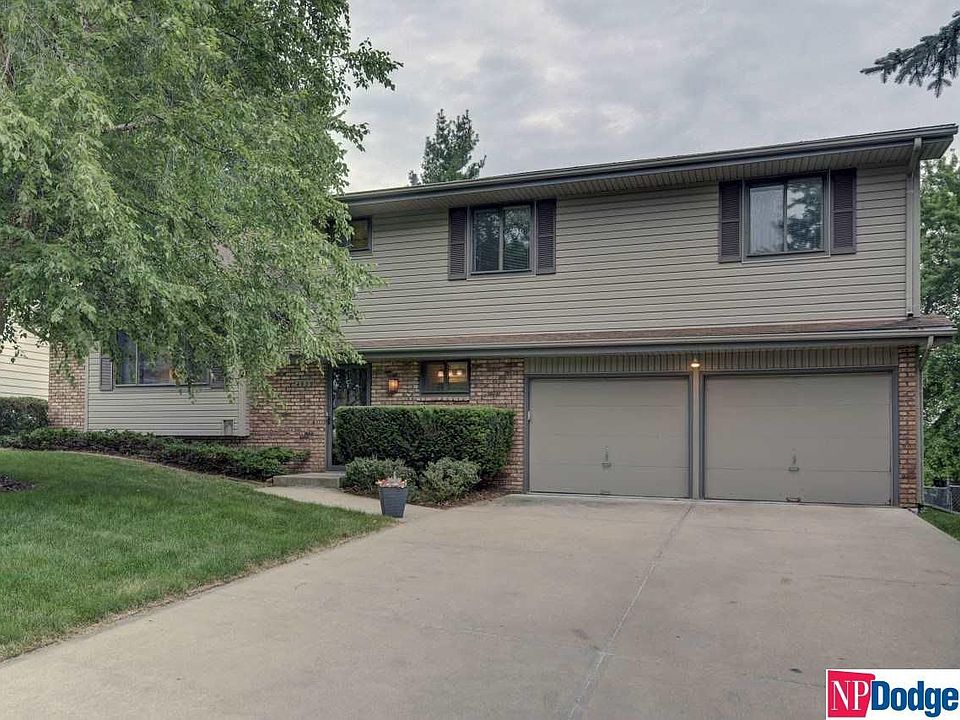 1st image of 4929 Bernadette Ave