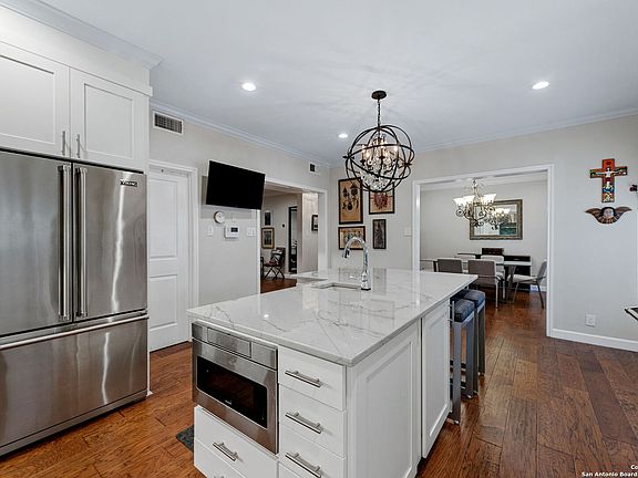 3rd image of 7731 BROADWAY #114C