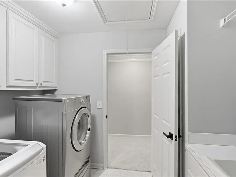 4563 Fountain Dr NE — Photo 21