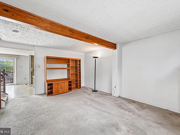 3rd image of 117 Wimbledon Ln
