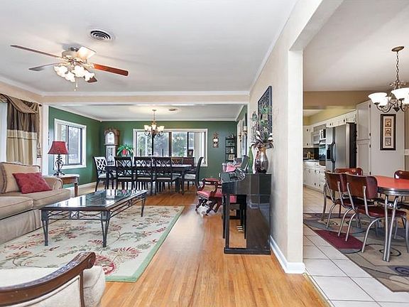 4th image of 5408 Locksley Ave
