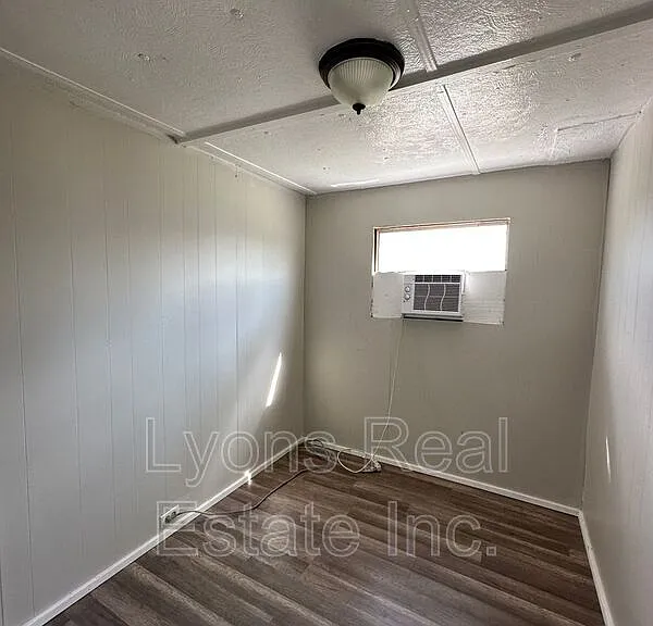 8086 Heck Dr #1A — Photo 6