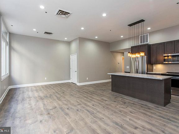4th image of 102-22 Church St #108