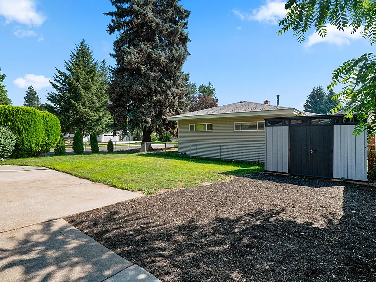 3104 E 35th Ave — Photo 31