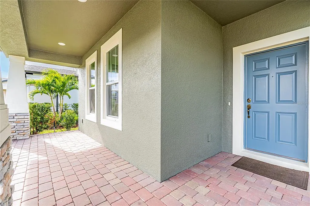 3 bed, 2.5 bath, 2322 sqft, $3,000 — Photo 2