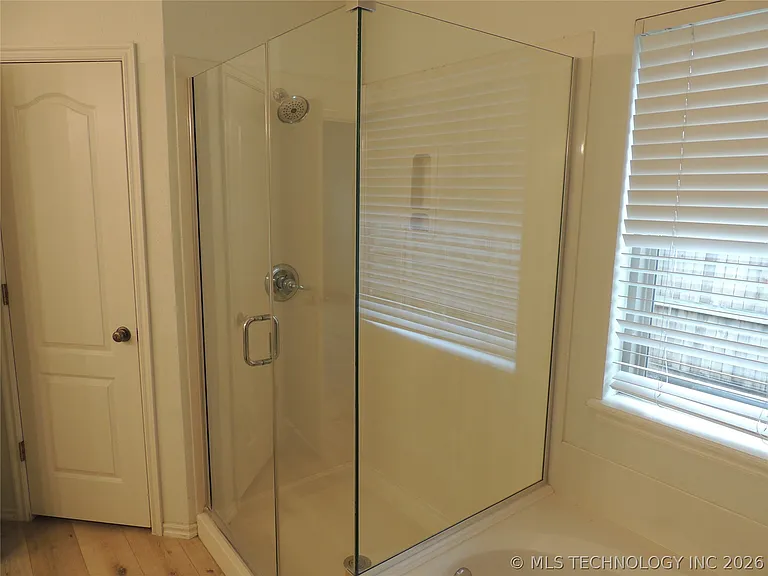 4416 W Indianola St — Photo 70