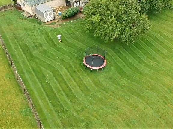 4th image of 7564 Newkirk Dr